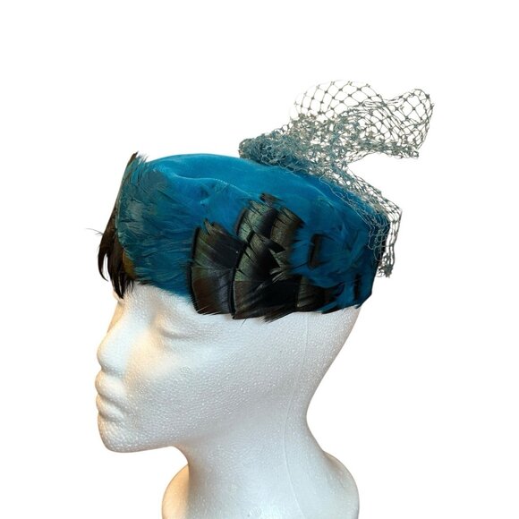 Vintage 1960s F W Woolworth Teal Blue Velvet Black Feather Pillbox Hat Veil main image 6